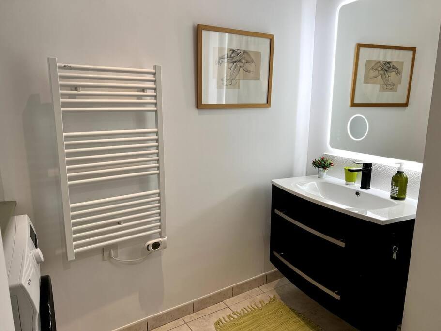 Ferienwohnung Nid Douillet Au Coeur D'Uzès Exterior foto